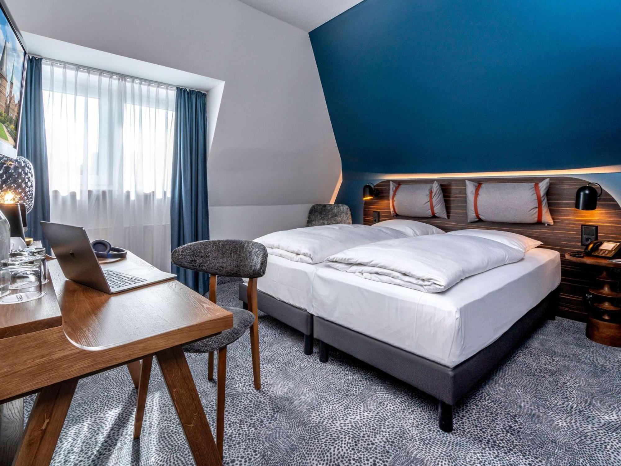 Mercure Center 3*