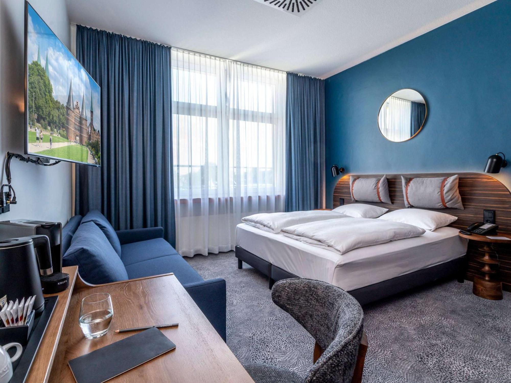 Mercure Center Hotel 3*